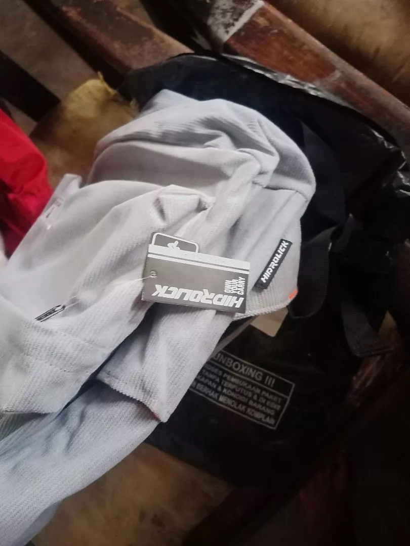 Tas Ransel Corduroy Pria Wanita Laptop 15" - Foto ulasan pembeli