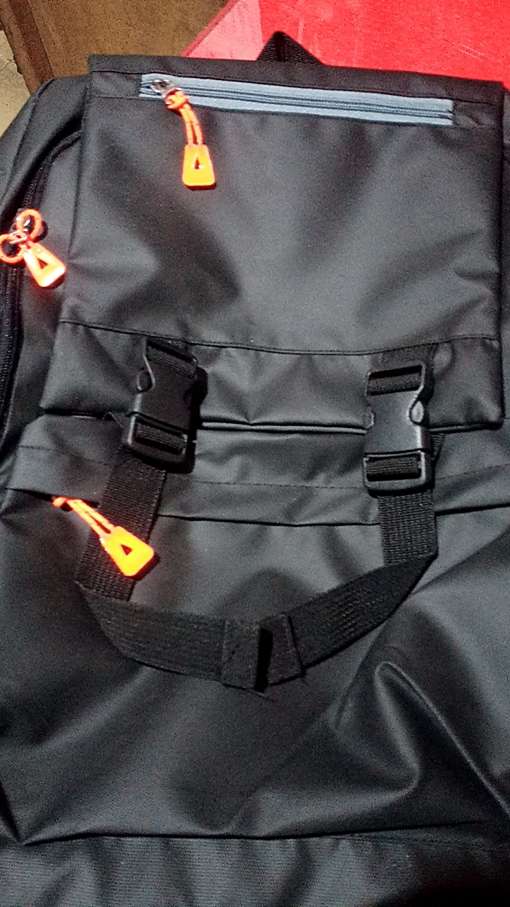 Tas Ransel Laptop Anti Air Cowok Cewek Murah - Foto ulasan pembeli