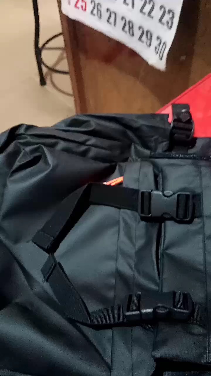 Tas Ransel Laptop Anti Air Cowok Cewek Murah - Foto ulasan pembeli