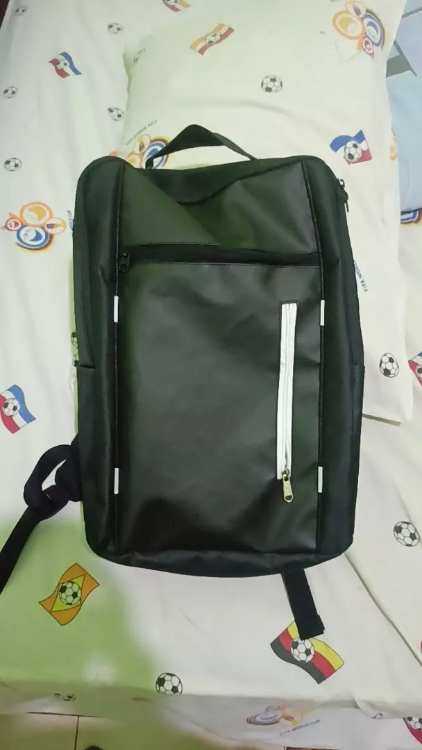 Tas Ransel Laptop Travel Bag Tas Premium Anti Air - Foto ulasan pembeli