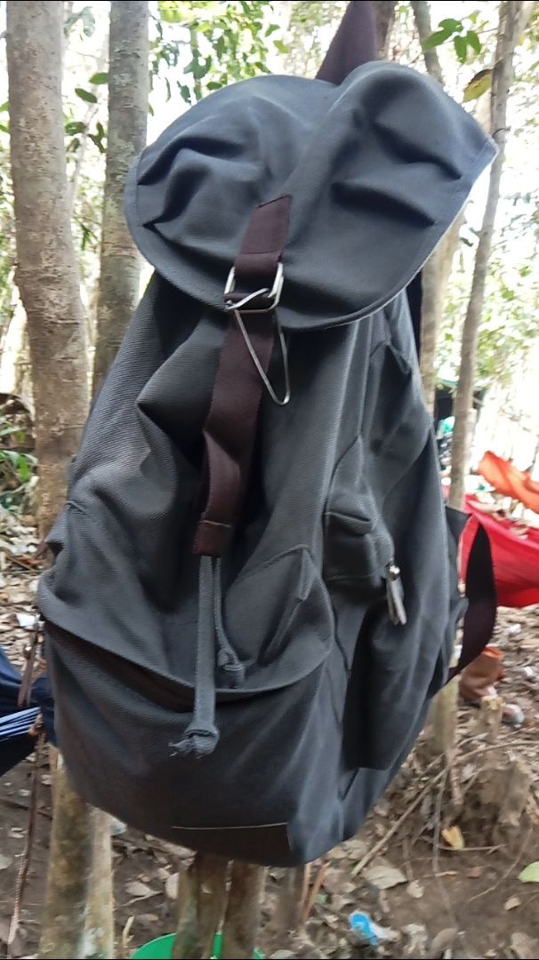 TAS RANSEL PRIA WANITA CANVAS LAPTOP 15 INCH UNTUK SEKOLAH/ KULIAH/HEALING/JALAN-JALAN - foto 9 dari 10