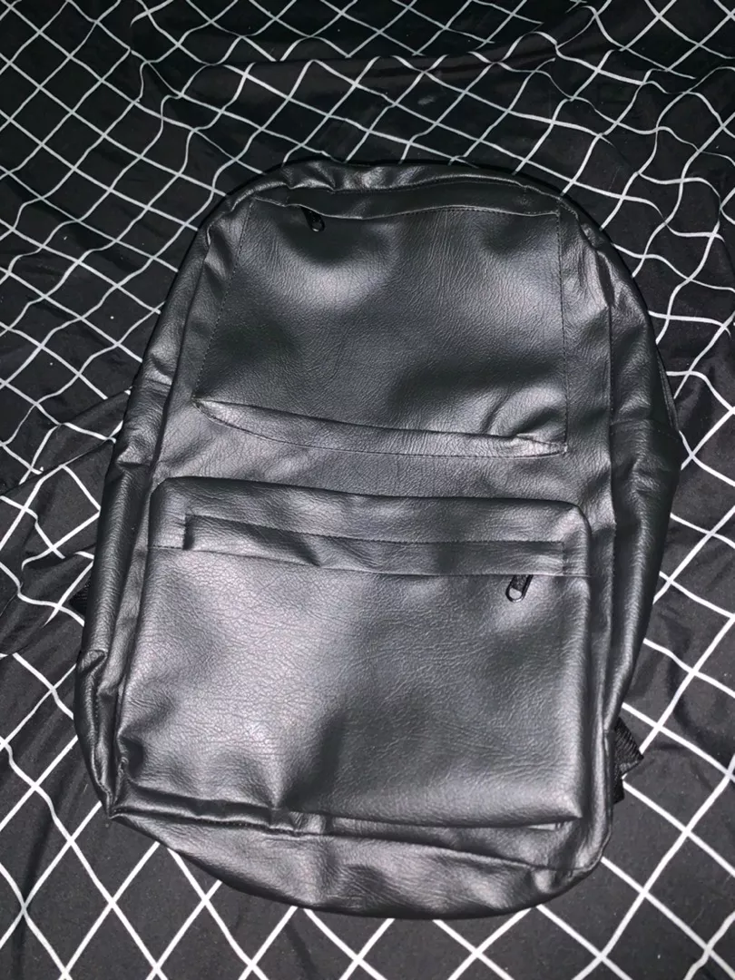 Tas Ransel Punggung Kulit Sekolah Pria Backpack Polos - Foto ulasan pembeli