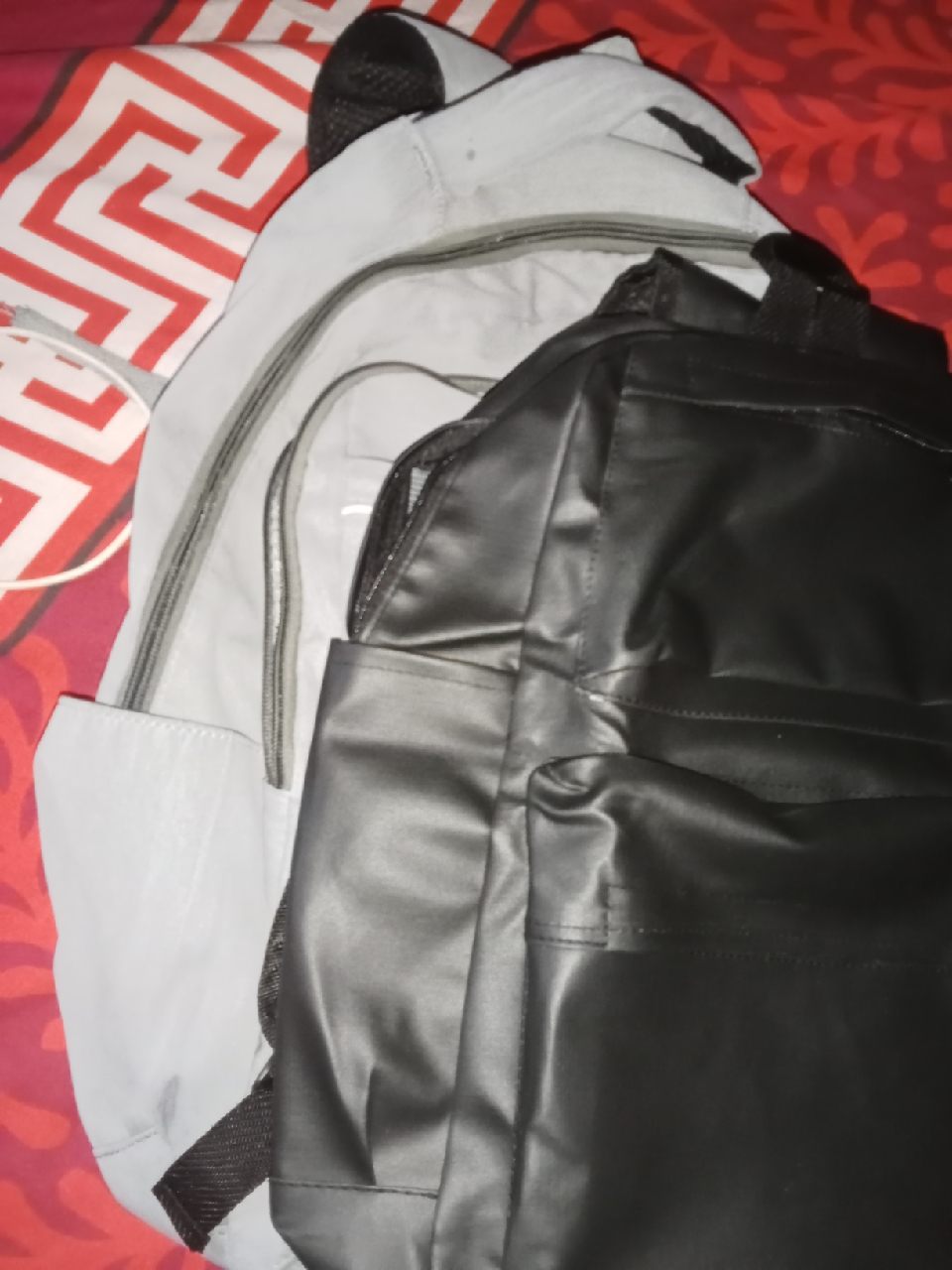Tas Ransel Punggung Kulit Sekolah Pria Backpack Polos - Foto ulasan pembeli