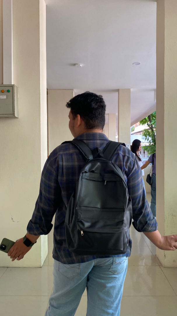 Tas Ransel Punggung Kulit Sekolah Pria Backpack Polos - Foto ulasan pembeli