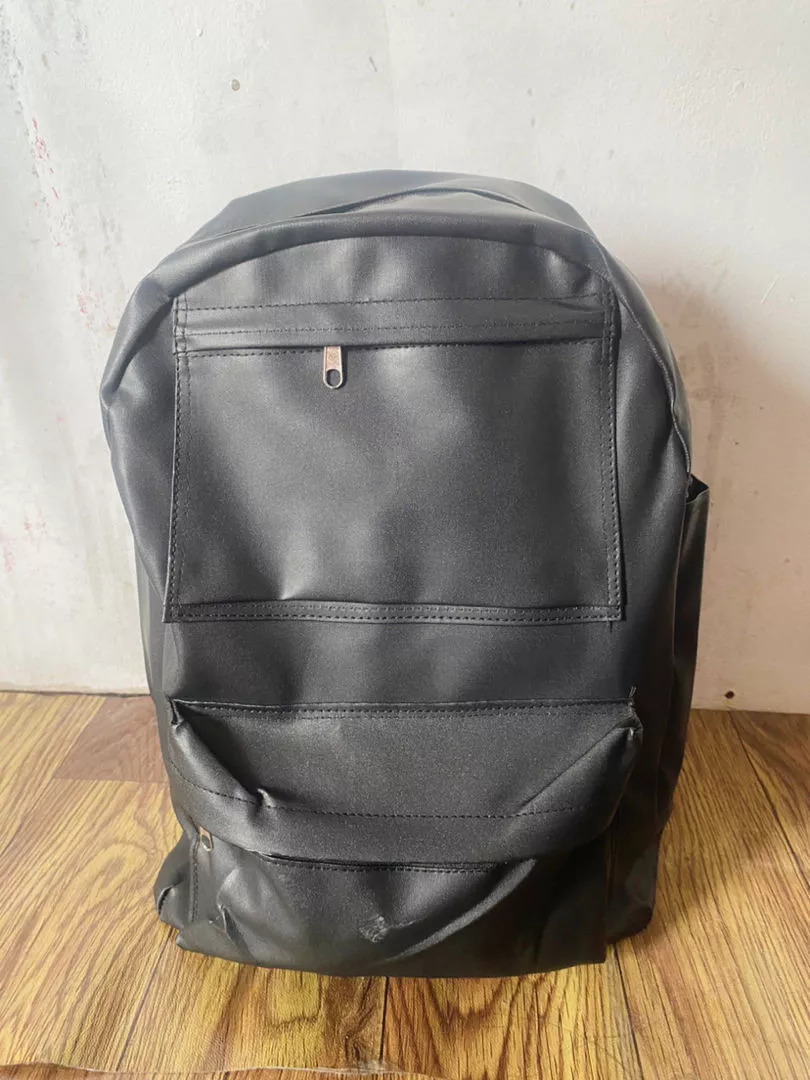 Tas Ransel Punggung Kulit Sekolah Pria Backpack Polos - Foto ulasan pembeli