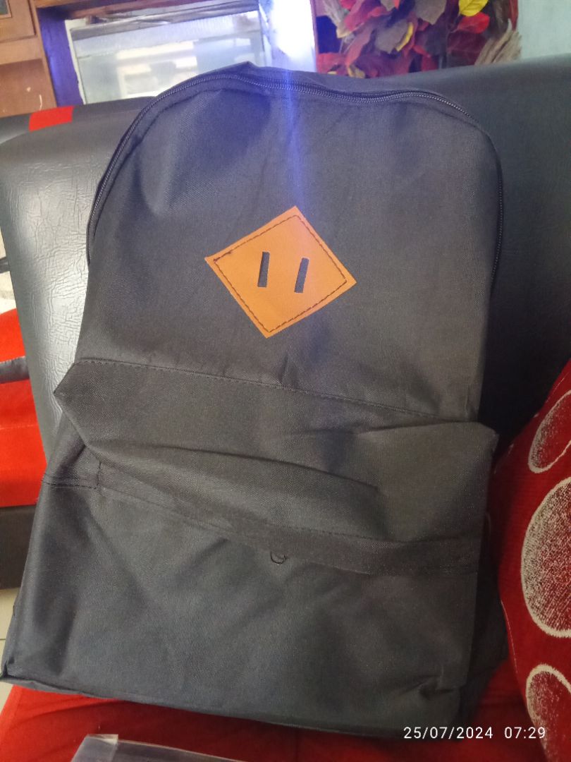Tas Ransel Remaja Motif CLASIC Unisex Casual Backpack Bahan Kanvas Desain Simpel,Kuat,Tidak Mudah Luntur Dan Awet - Foto ulasan pembeli