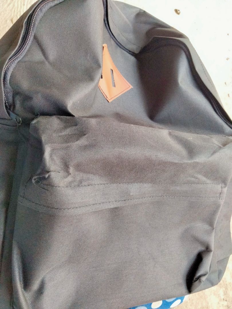Tas Ransel Remaja Motif CLASIC Unisex Casual Backpack Bahan Kanvas Desain Simpel,Kuat,Tidak Mudah Luntur Dan Awet - Foto ulasan pembeli