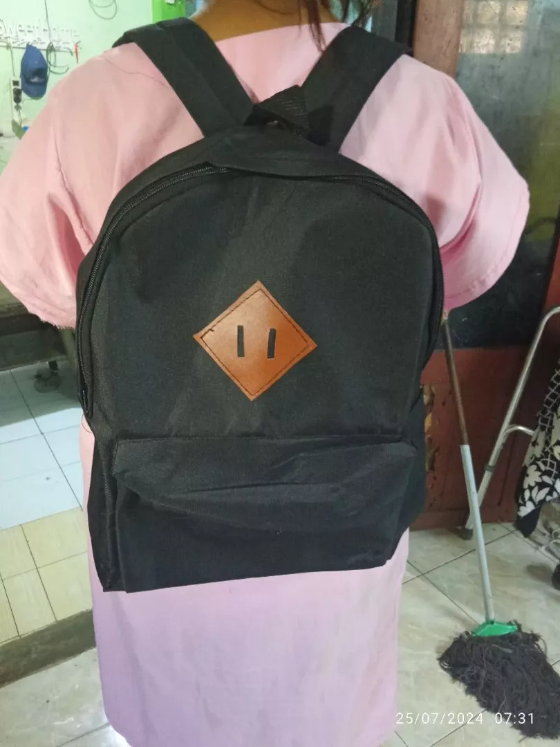 Tas Ransel Remaja Motif CLASIC Unisex Casual Backpack Bahan Kanvas Desain Simpel,Kuat,Tidak Mudah Luntur Dan Awet - Foto ulasan pembeli