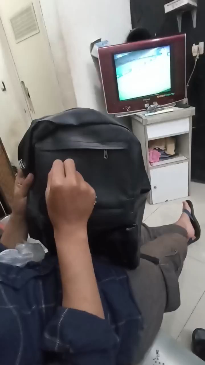 Tas Ransel Sekolah Gendong Kulit Backpack Pria - Foto ulasan pembeli