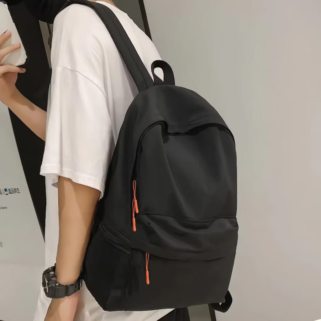 Tas Ransel Sekolah Polos Pria Wanita - Desain Simpel, Ringan, Uniseks Ukuran 37x42cm Muat Laptop - foto 9 dari 10