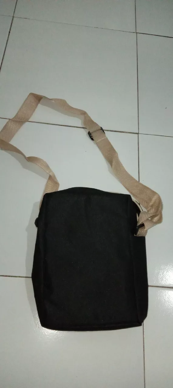 Tas Selempang Bahu Slingbag Pria - Foto ulasan pembeli