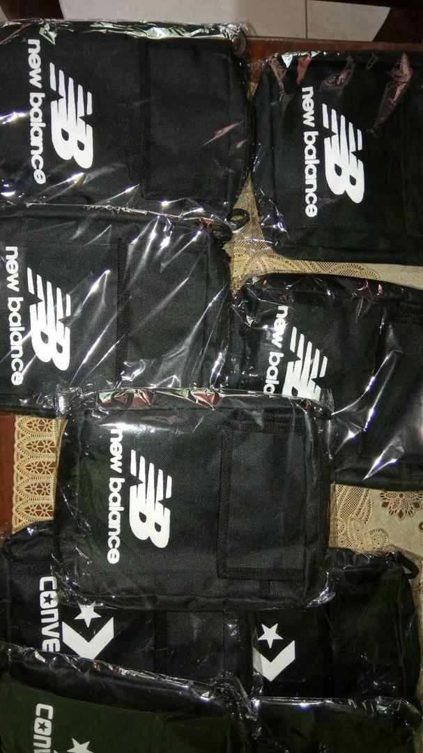 Tas Selempang Mini Pria Wanita Diskon 99% - Foto ulasan pembeli