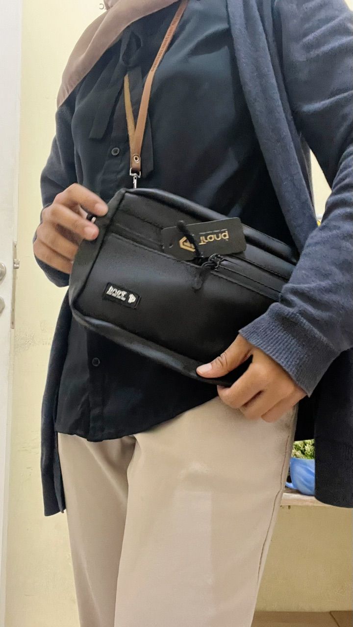 Tas Selempang Pria Anti Air Waterproof Sling Bag Pria 3in1 Tas Slempang Cowok Multifungsi Tas Bahu Pria Casual Kantor - Tranq - Foto ulasan pembeli