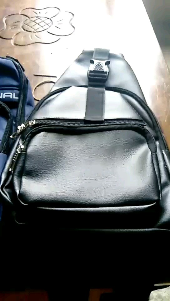 TAS SELEMPANG PRIA FASHION TERMURAH - Foto ulasan pembeli