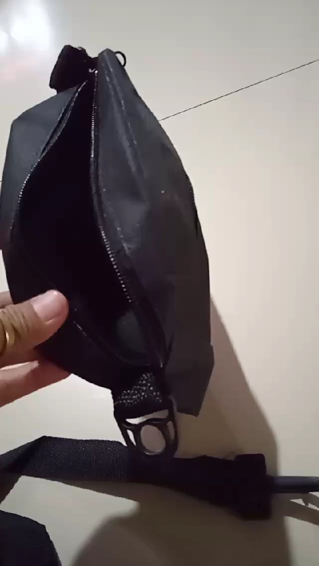 Tas Selempang Pria Hitam Keren Murah Cordura - Foto ulasan pembeli