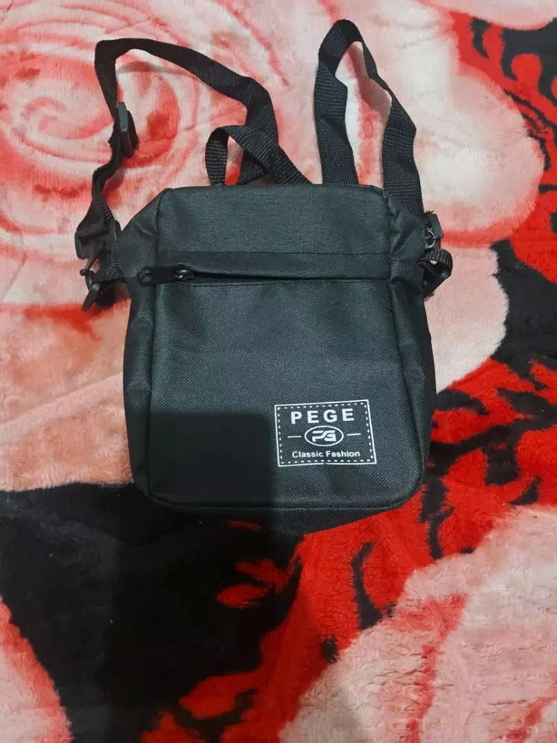 Tas Selempang Pria Hitam Keren Murah Cordura - Foto ulasan pembeli