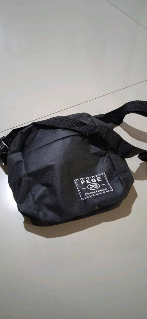 Tas Selempang Pria Hitam Keren Murah Cordura - Foto ulasan pembeli