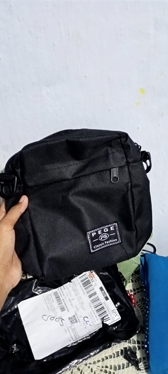 Tas Selempang Pria Polos Hitam Keren Murah - Foto ulasan pembeli