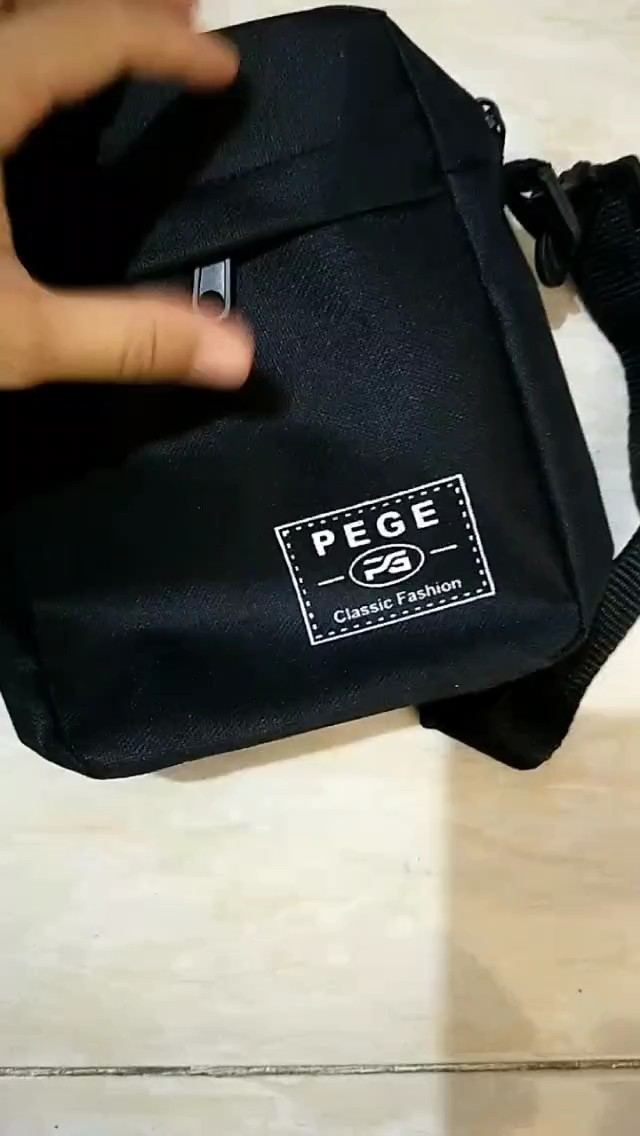 Tas Selempang Pria Polos Hitam Keren Murah - Foto ulasan pembeli