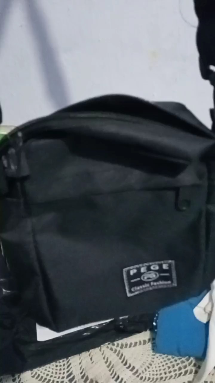 Tas Selempang Pria Polos Hitam Keren Murah - Foto ulasan pembeli