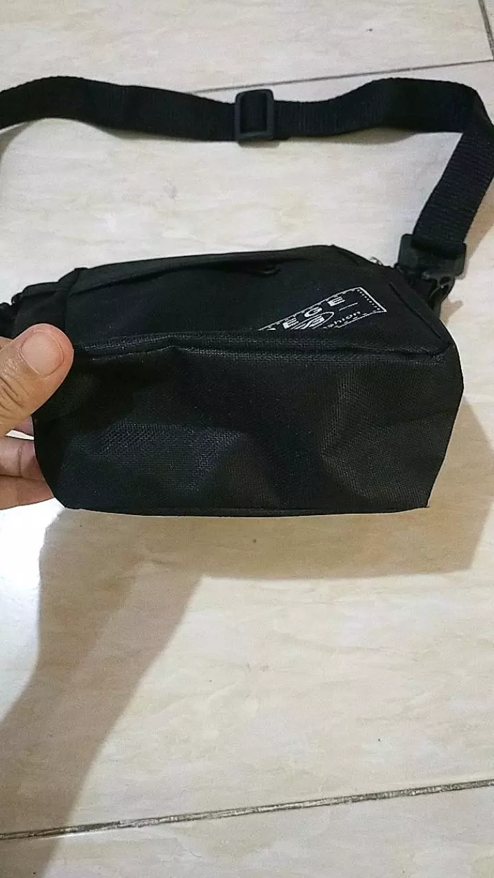 Tas Selempang Pria Polos Hitam Keren Murah - Foto ulasan pembeli