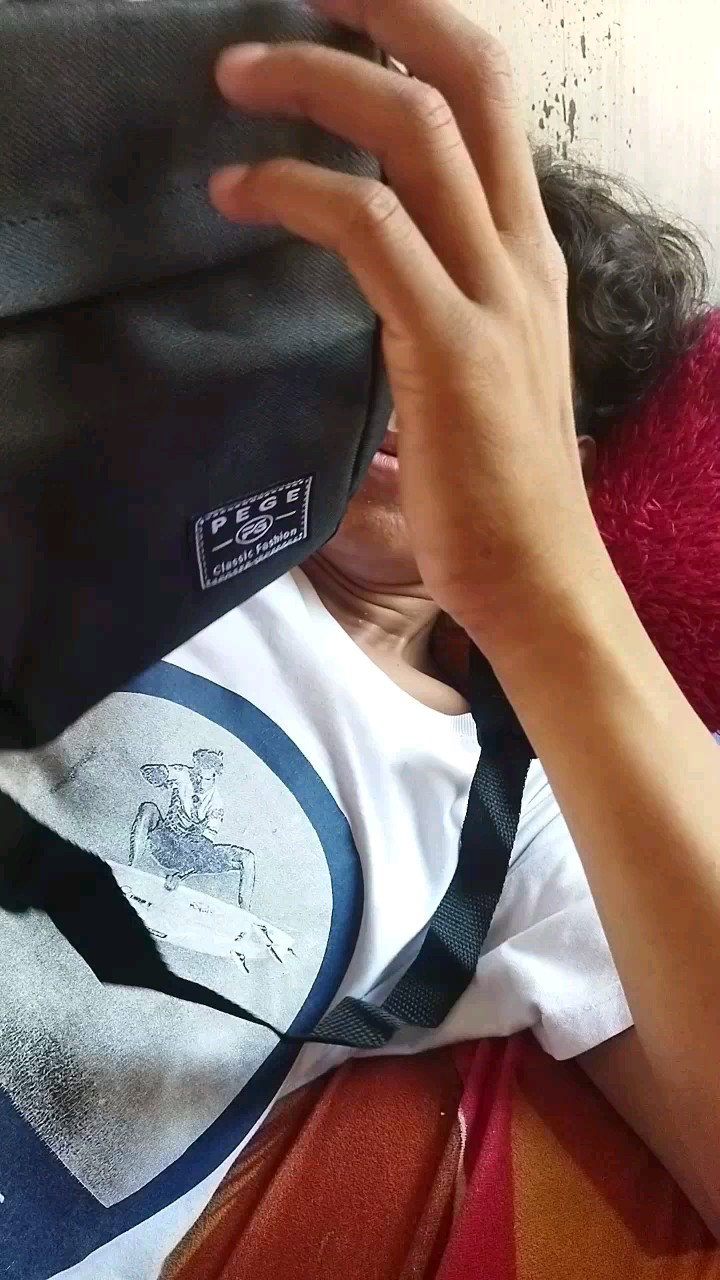 Tas Selempang Pria Polos Hitam Keren Murah - Foto ulasan pembeli