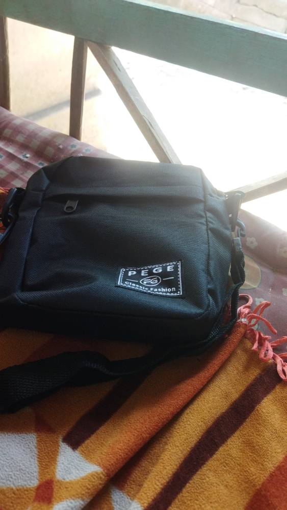 Tas Selempang Pria Polos Hitam Keren Murah - Foto ulasan pembeli
