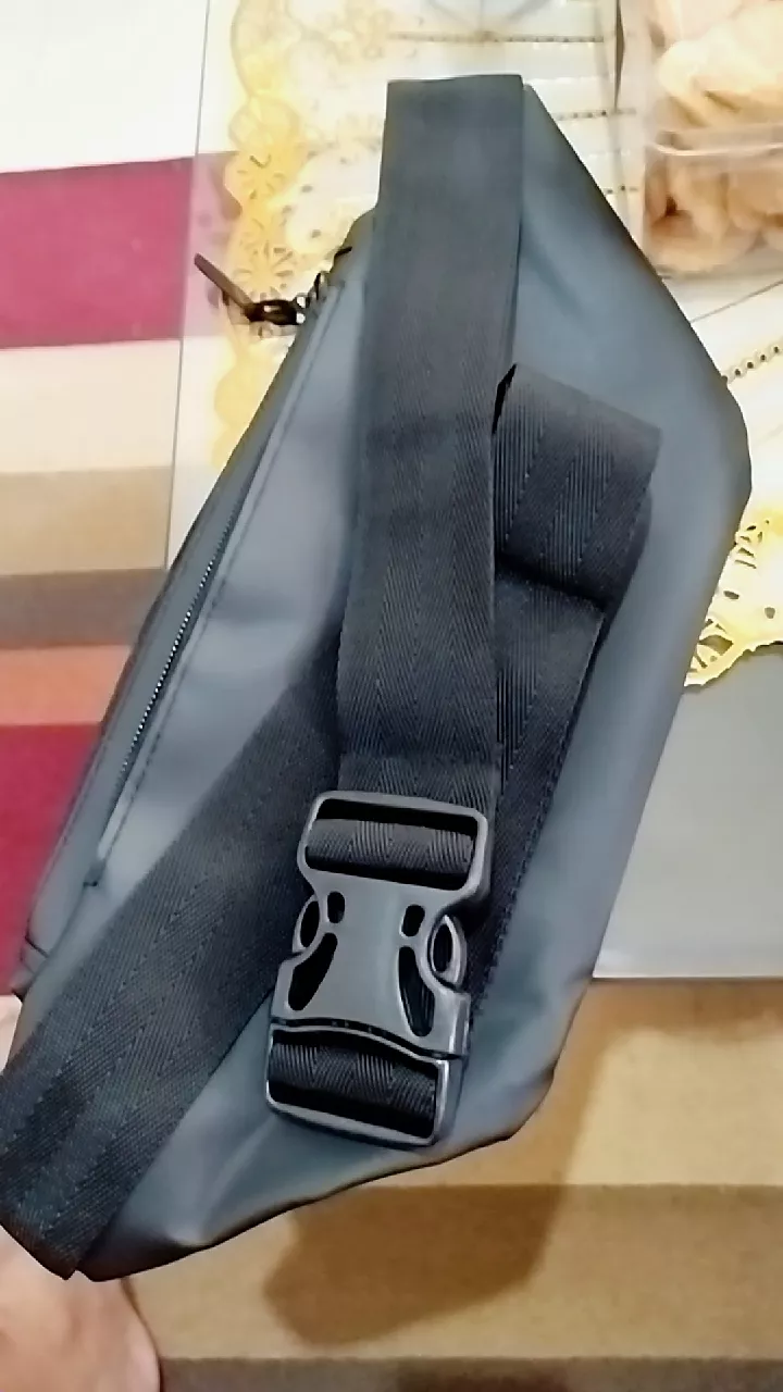 Tas Selempang Pria Sanji Waterproof Premium Hitam - Foto ulasan pembeli