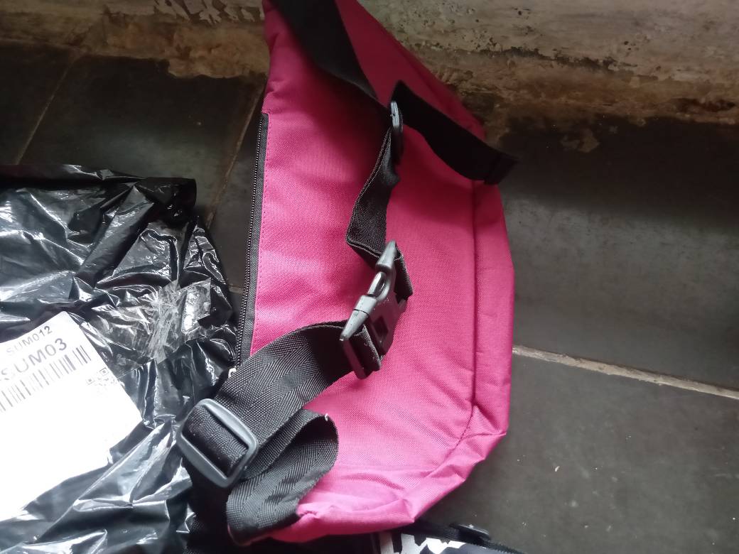 Tas Selempang Pria Tas Pinggang Wanita Tas Bahu Original Unisex - Foto ulasan pembeli