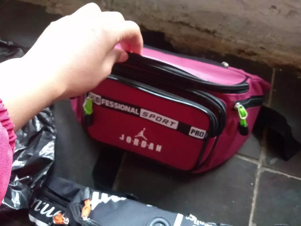 Tas Selempang Pria Tas Pinggang Wanita Tas Bahu Original Unisex - Foto ulasan pembeli