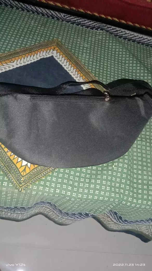 Tas Selempang Pria Trendy Praktis Untuk Outdoor - Foto ulasan pembeli