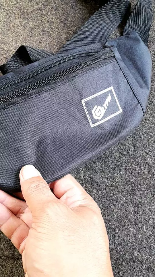 Tas Selempang Pria Trendy Praktis Untuk Outdoor - Foto ulasan pembeli