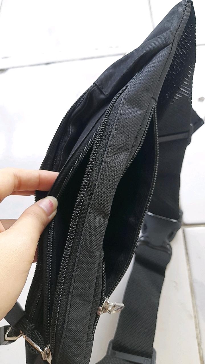 Tas Selempang Pria Trendy Praktis Untuk Outdoor - Foto ulasan pembeli