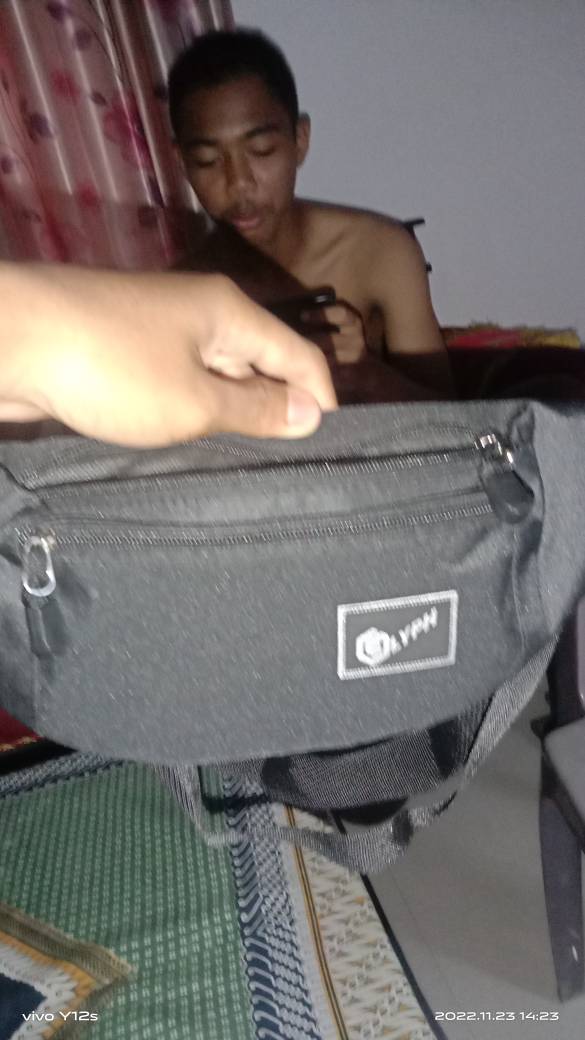 Tas Selempang Pria Trendy Praktis Untuk Outdoor - Foto ulasan pembeli