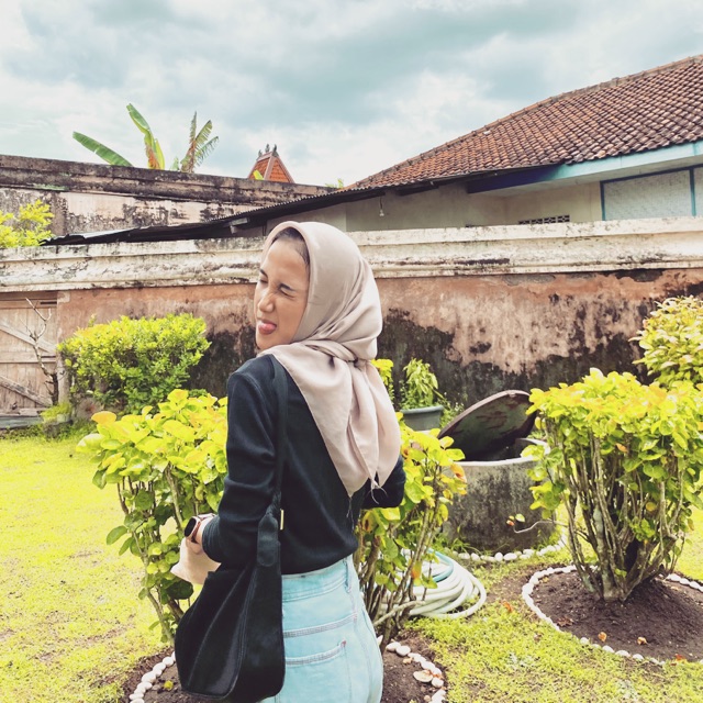Tas Slengkang Kanvas Unisex Tali Tebal Kuat - Foto ulasan pembeli