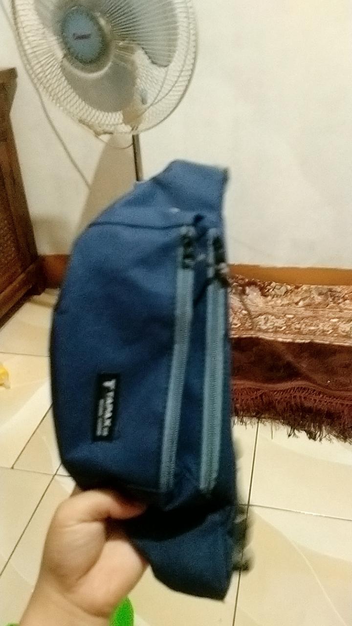 Tas Waistbag New Tapax minion jimmy navy FREE PIN SMILE - Foto ulasan pembeli