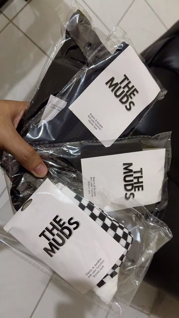 THE MUDS - Kaos Kaki Oldschool Basic Series - Foto ulasan pembeli