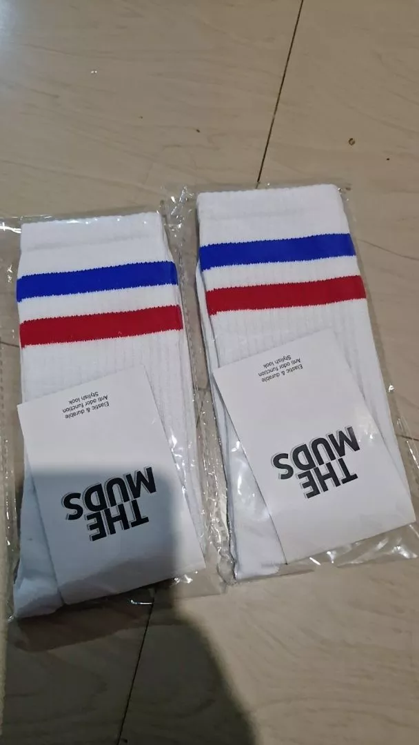 THE MUDS - Kaos Kaki Oldschool Motif Stripe 2 - Foto ulasan pembeli