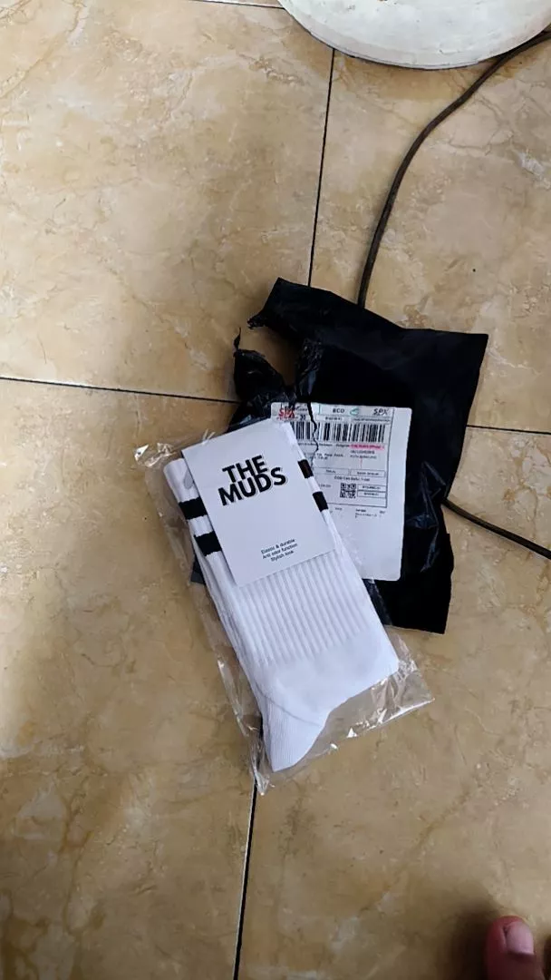 THE MUDS - Kaos Kaki Oldschool Motif Stripe 2 - Foto ulasan pembeli