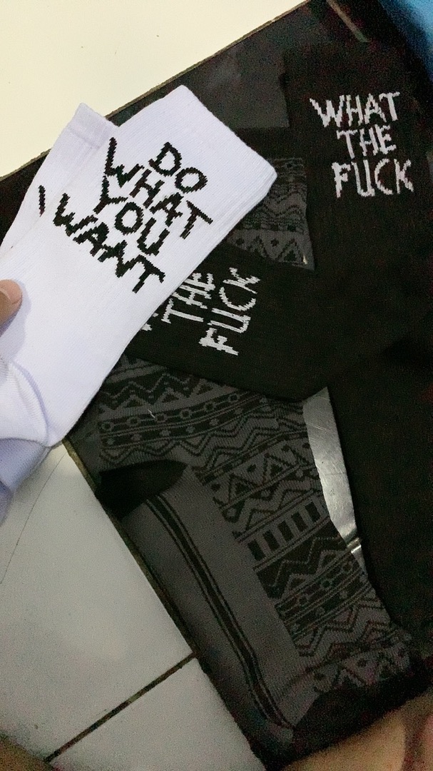 THE HAWKING - Kaos Kaki Oldschool Unisex Mid Calf Motif Tribal Signature Series - Foto ulasan pembeli