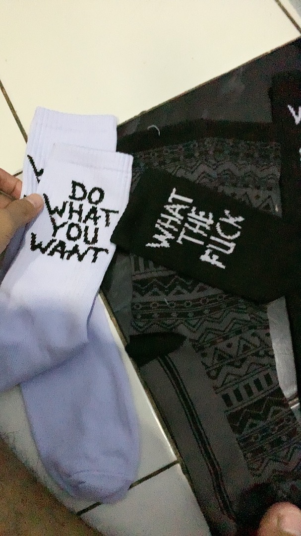 THE HAWKING - Kaos Kaki Oldschool Unisex Mid Calf Motif Tribal Signature Series - Foto ulasan pembeli