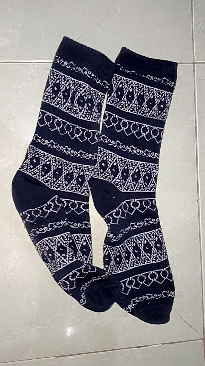THE HAWKING - Kaos Kaki Oldschool Unisex Mid Calf Motif Tribal Signature Series - Foto ulasan pembeli