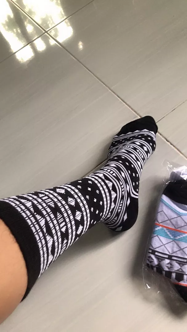 THE HAWKING - Kaos Kaki Oldschool Unisex Mid Calf Motif Tribal Signature Series - Foto ulasan pembeli