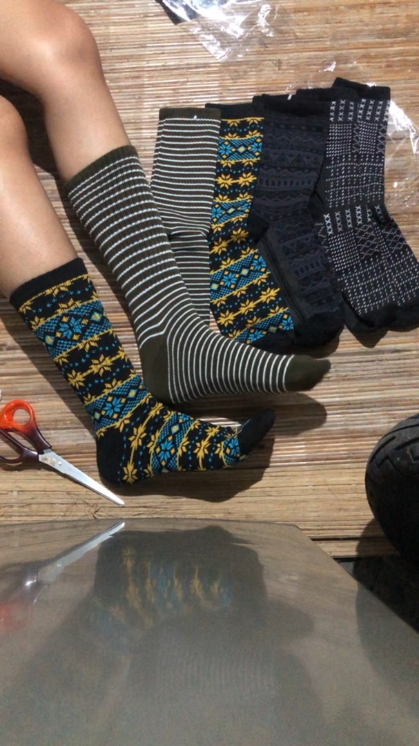 THE HAWKING - Kaos Kaki Oldschool Unisex Mid Calf Motif Tribal Signature Series - Foto ulasan pembeli