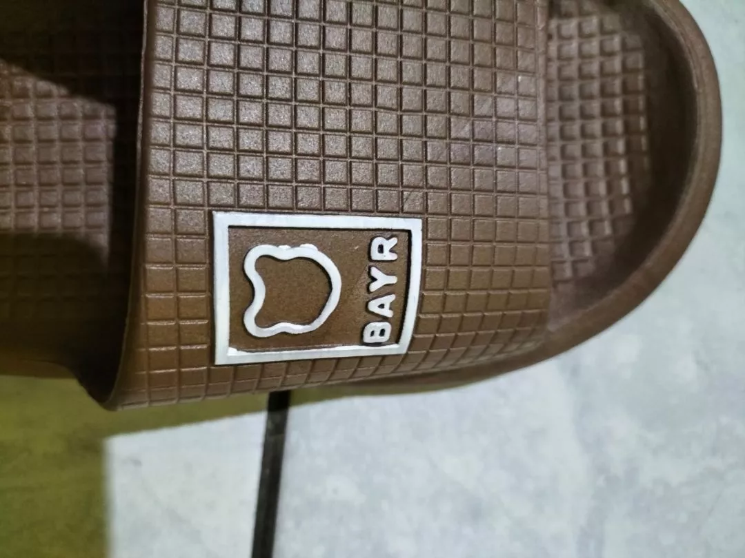 VOOVA Sandal Selop Wanita Pria Sol Empuk Anti Slip - Foto ulasan pembeli