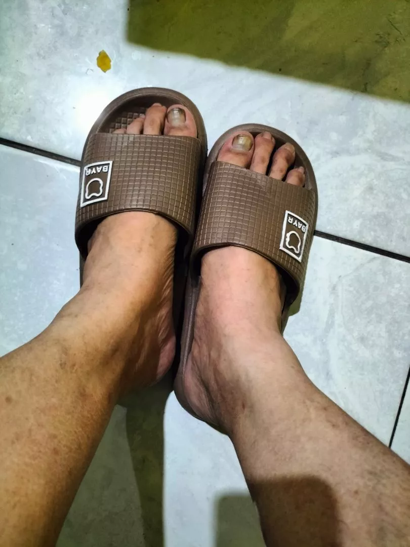 VOOVA Sandal Selop Wanita Pria Sol Empuk Anti Slip - Foto ulasan pembeli