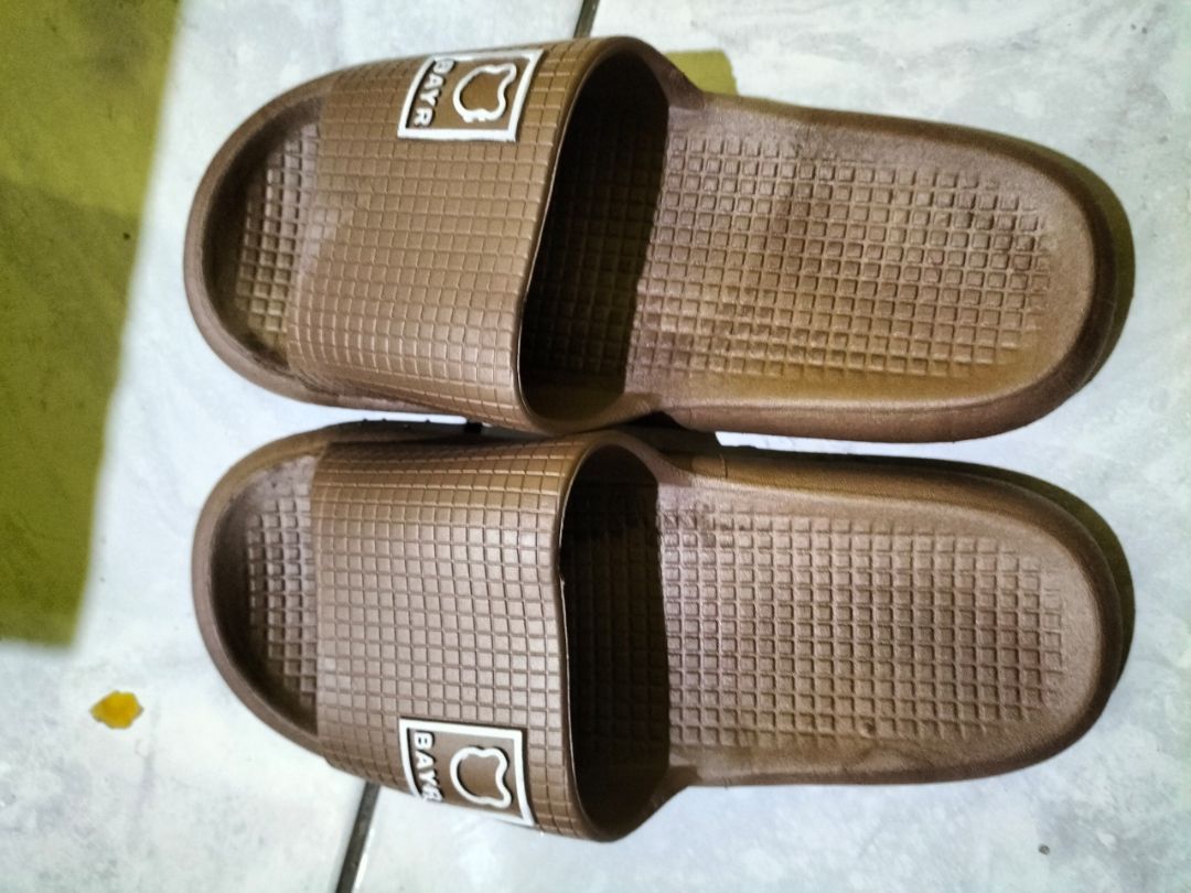 VOOVA Sandal Selop Wanita Pria Sol Empuk Anti Slip - Foto ulasan pembeli