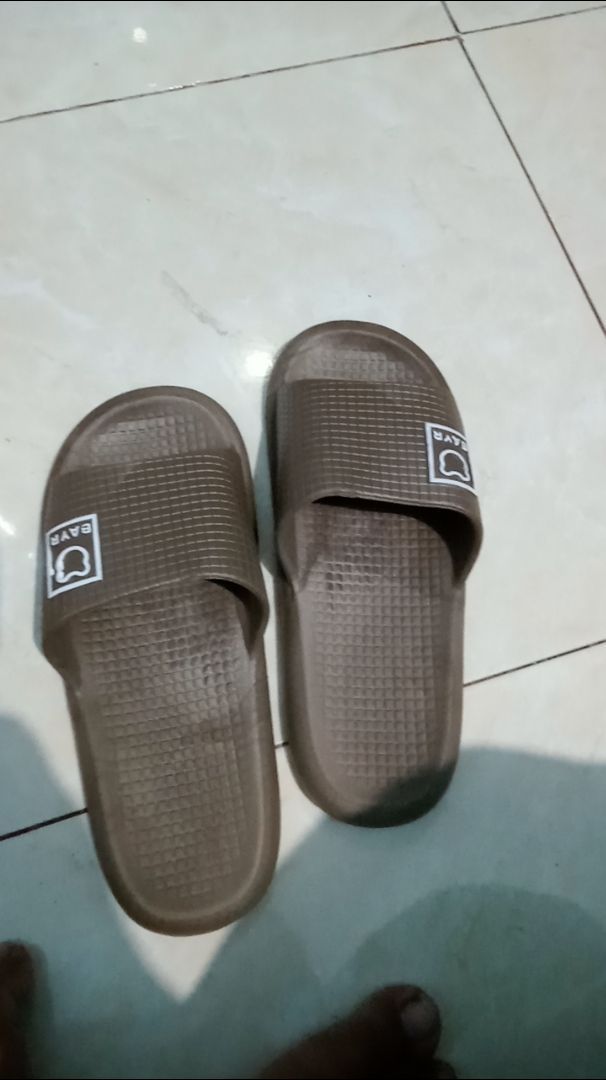 VOOVA Sandal Selop Wanita Pria Sol Empuk Anti Slip - Foto ulasan pembeli