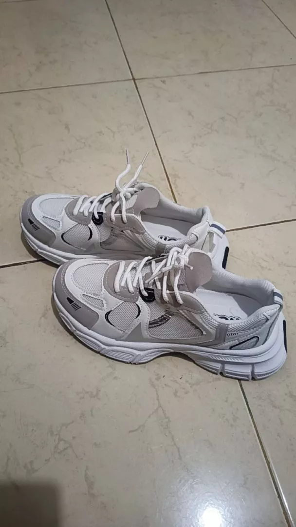 vela sepatu wanita flatshoes sneakers korean style putih olahraga sekolah running anak perempuan - Foto ulasan pembeli