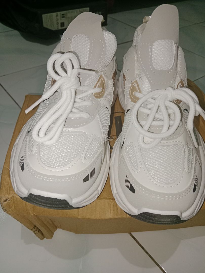 vela sepatu wanita flatshoes sneakers korean style putih olahraga sekolah running anak perempuan - Foto ulasan pembeli